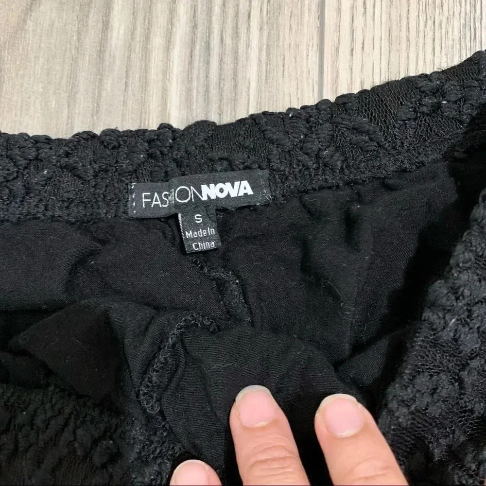 Fashion Nova lace black shorts Sz s - Picture 3 of 5